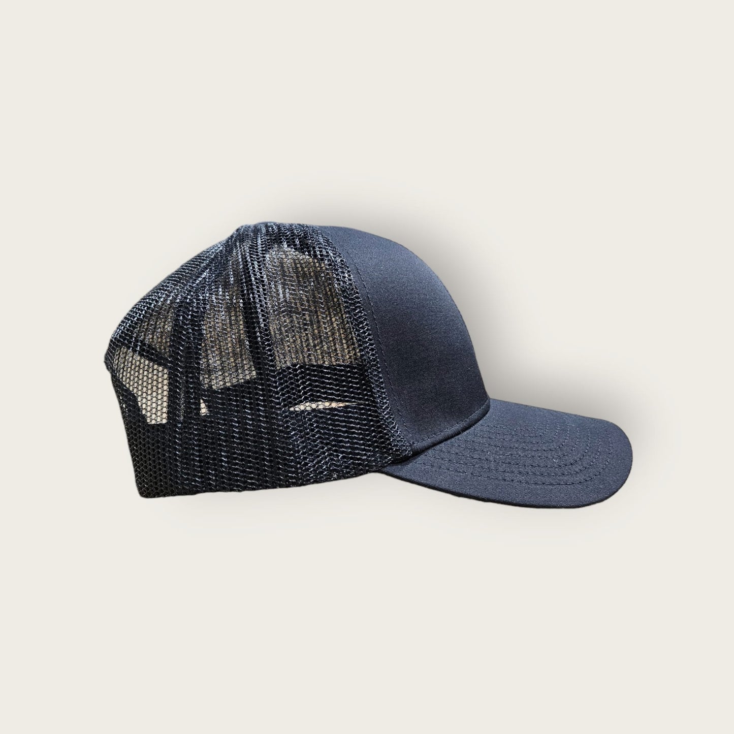 6 Panel Black/Black Trucker Hat 110C